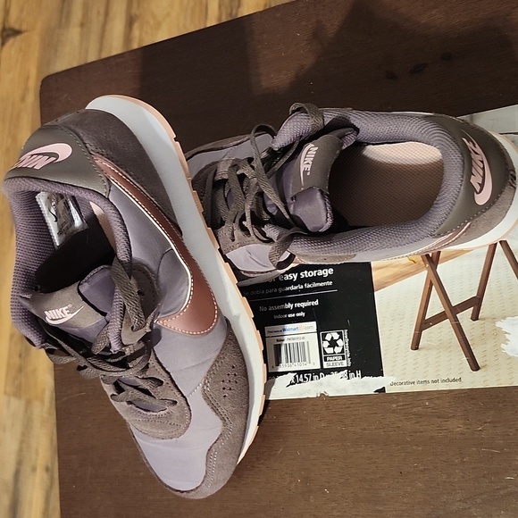 Nike Women's Dark Brown Sneakers - Picture 5 of 11